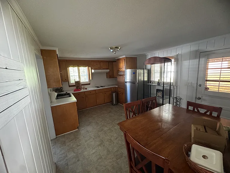 144 North Ave — Photo 12