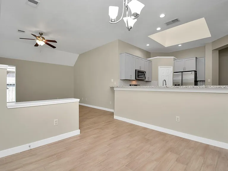 13339 Yaupon Holly Ln — Photo 20