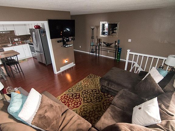 5th image of 13245 Aberdeen St NE