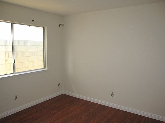 5th image of 15606 Wilder Ave