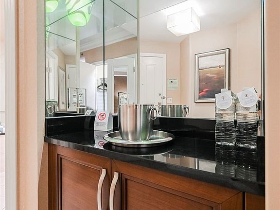 4th image of 125 E Harmon Ave #1405
