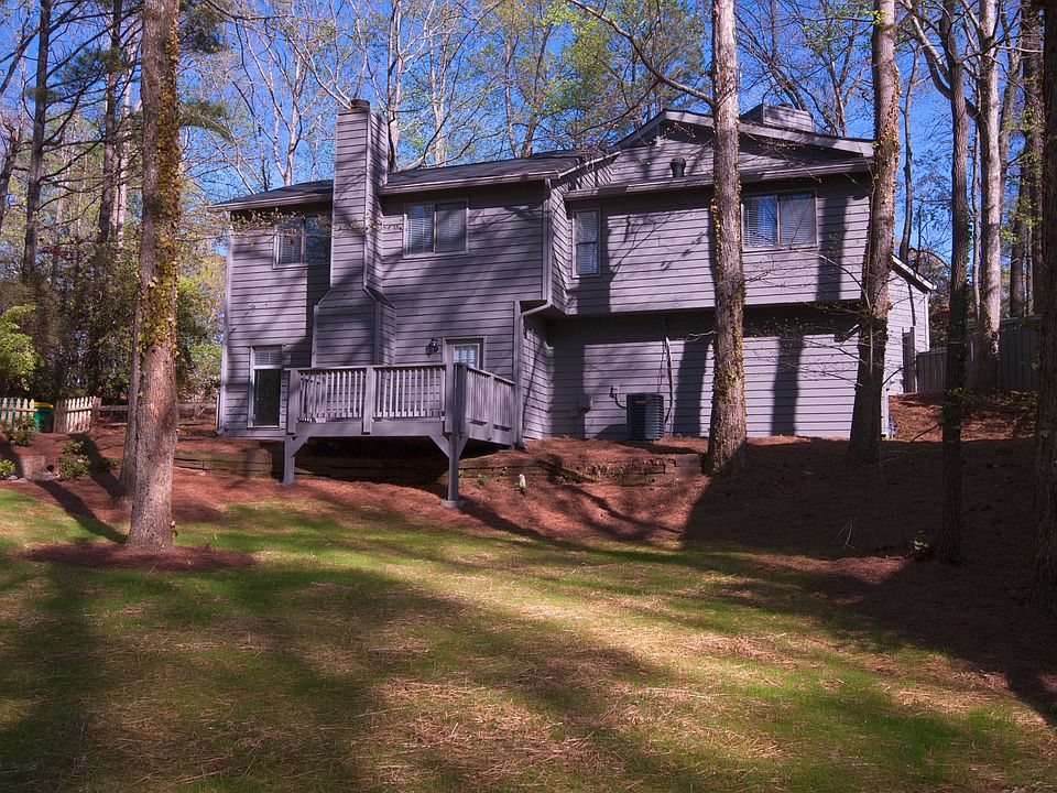 2nd image of 4225 Loch Highland Pkwy NE