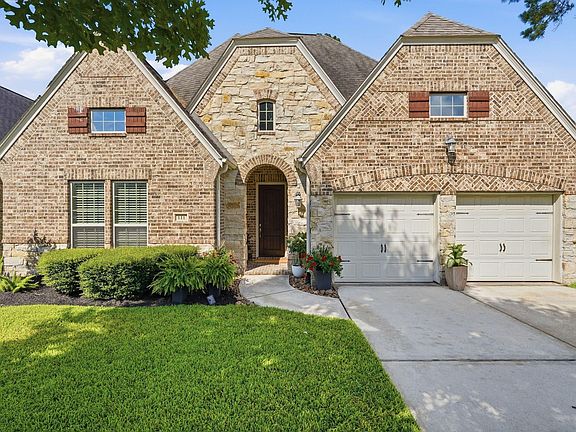3rd image of 111 Riverbend Way
