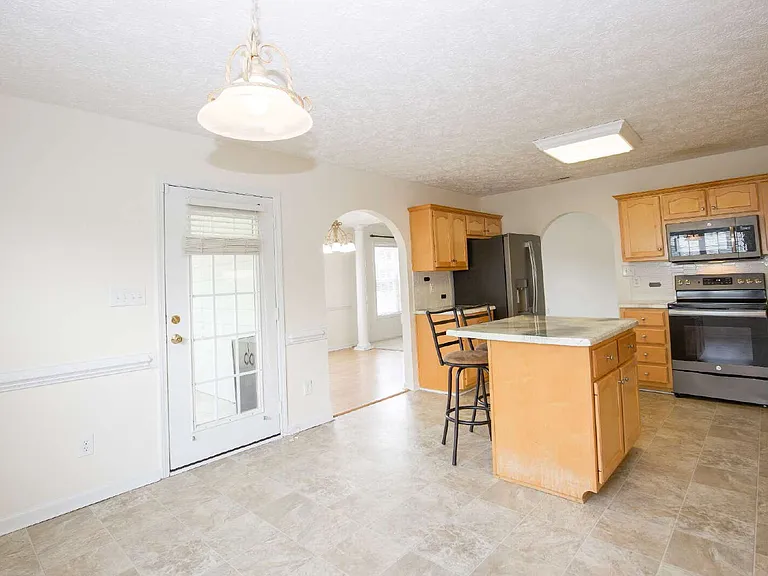 106 Harvest Ln — Photo 19