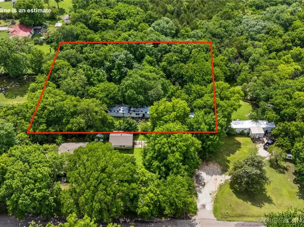 905 W 5th St, Ada, OK 74820