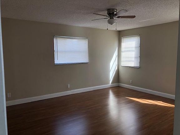 4th image of 2232 N Cypress Bend Dr APT 801