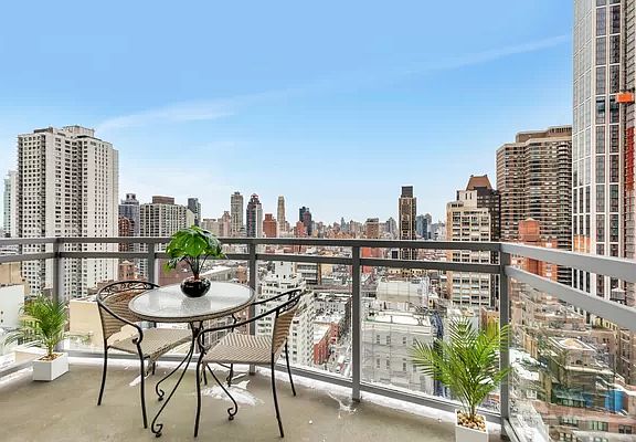 2nd image of 400 E 56th St APT 32D