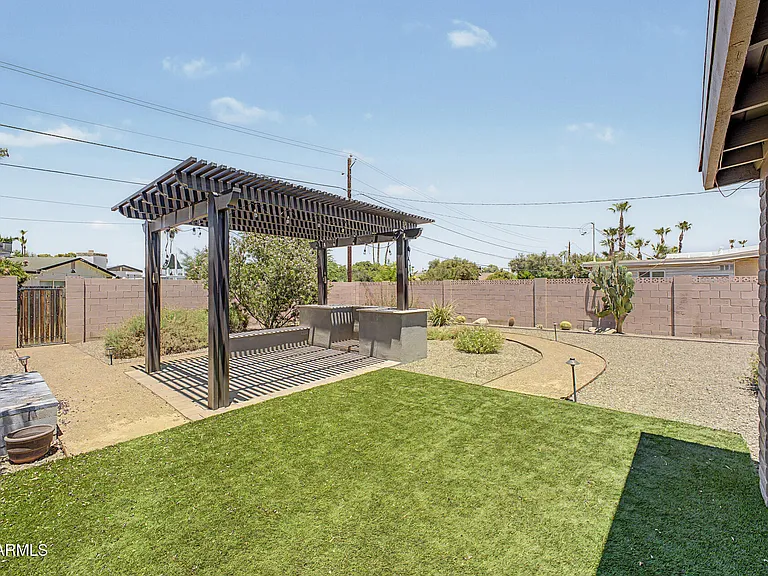 3910 E Shangri La Rd — Photo 31