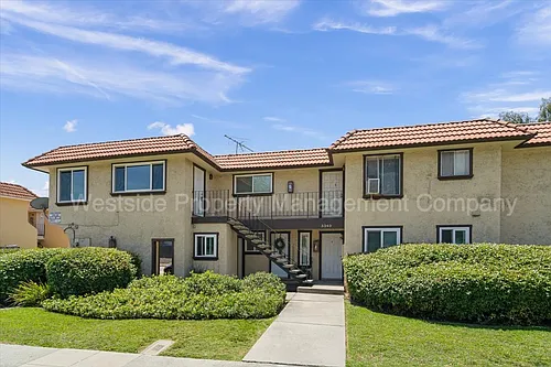 3340 Cabrillo Ave #3 Photo 1