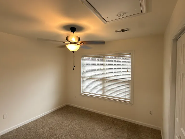 1532 Primrose Ln — Photo 16