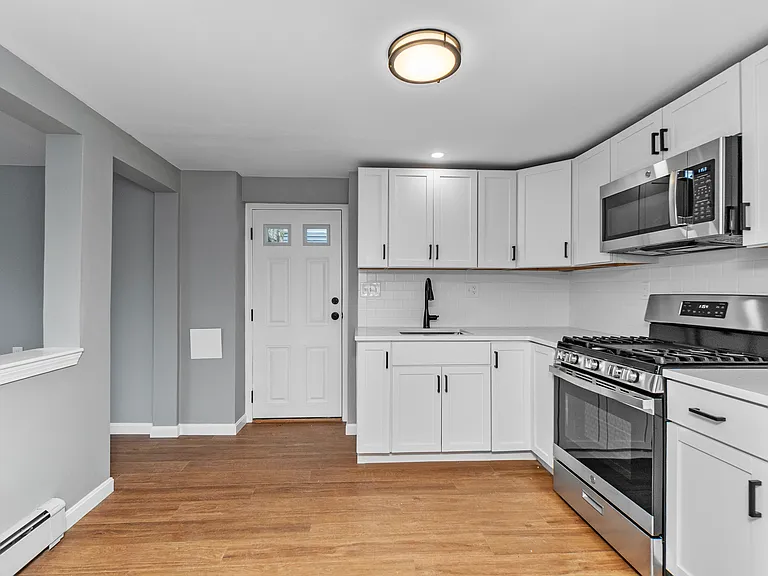 105 Bellingham Ave #1 — Photo 7