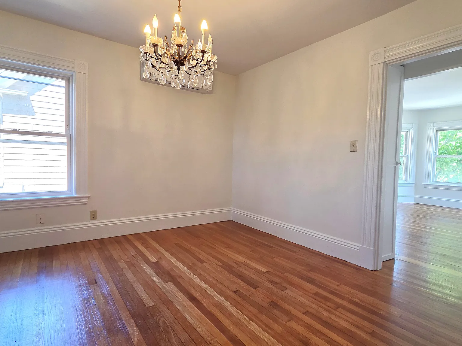 4 bed, 1400 sqft, $3,400 — Photo 3
