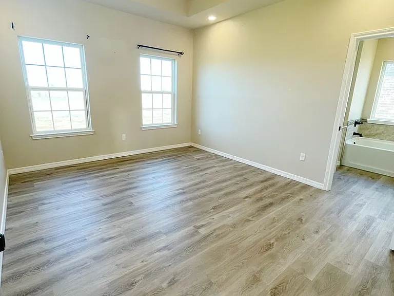 333 Venus Rd — Photo 8