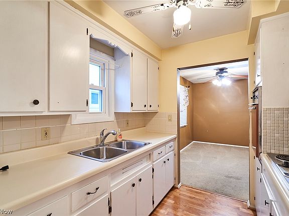 2nd image of 29632 Fairway Blvd