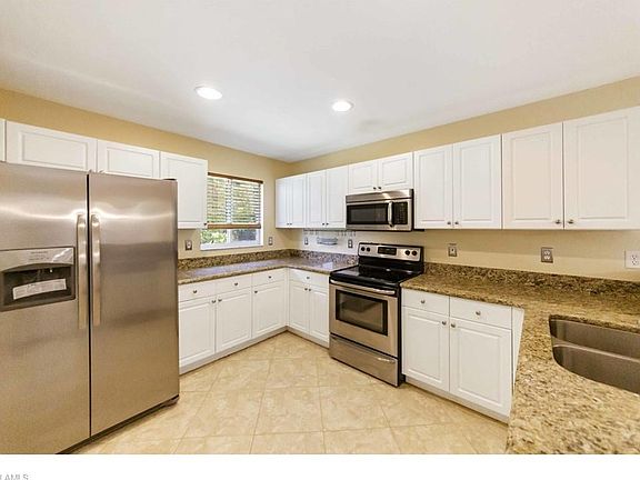 4th image of 409 SE 14th St