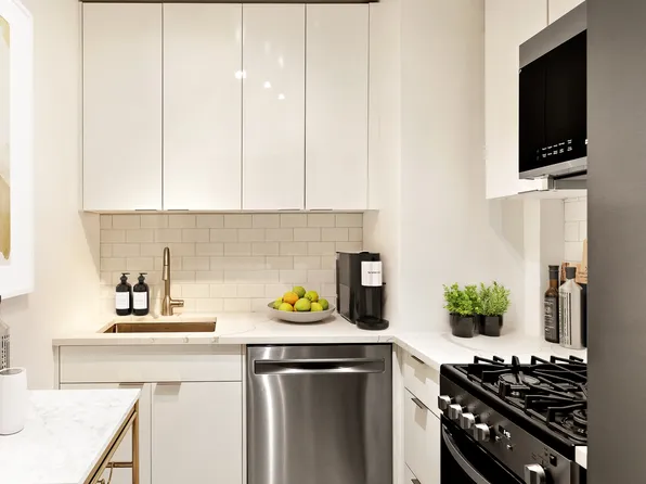 440 East 62nd Street image 5 of 7