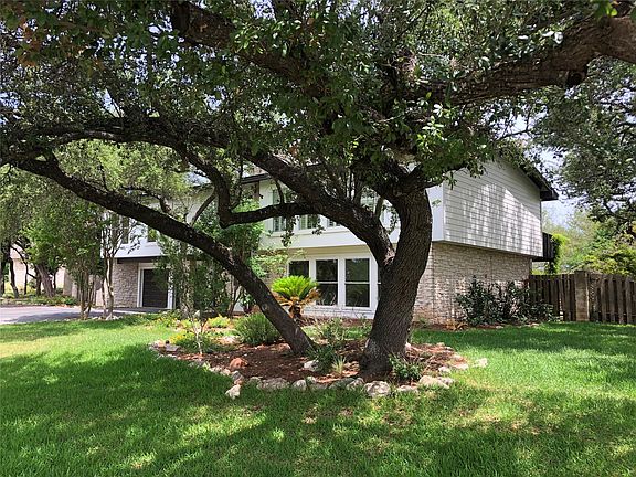 2nd image of 809 Malabar St