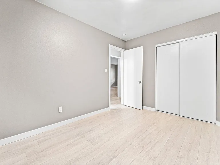4366-4380 Mississippi St — Photo 14