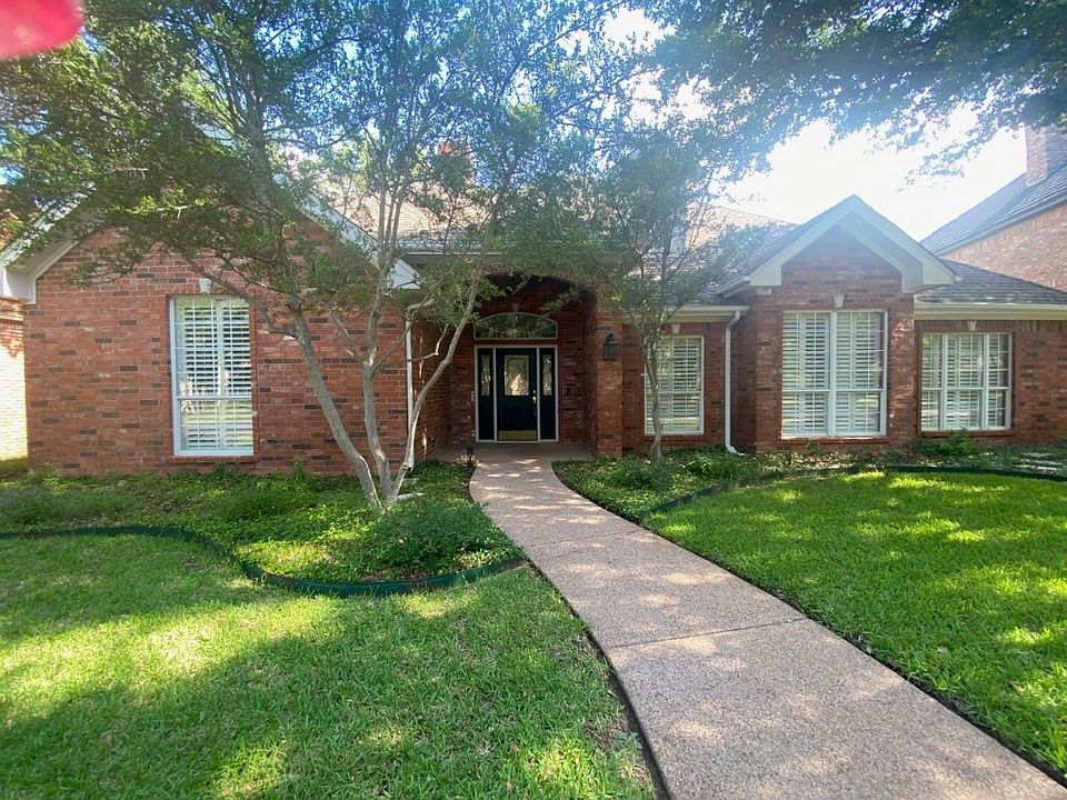 1st image of 27 Lytle Place Dr