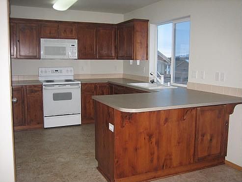 3rd image of 1425 Majestic Rock Dr