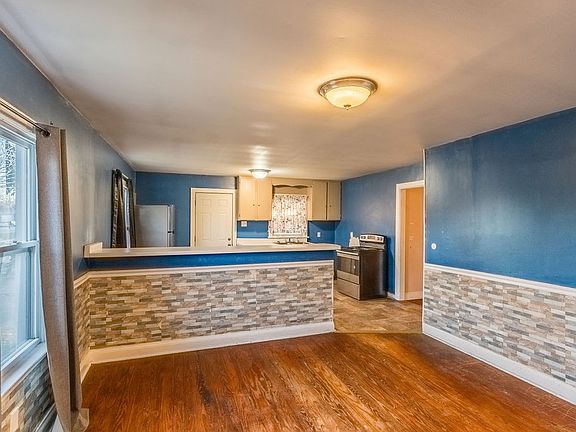 4th image of 3511 Lafayette Rd