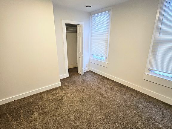 4th image of 142 Washington St #2