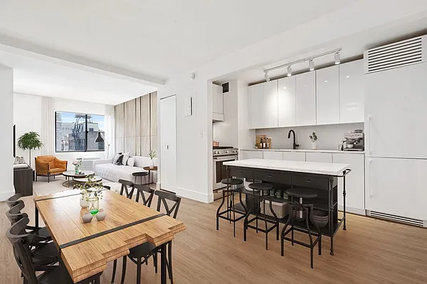 Rented by Greystar | media 3