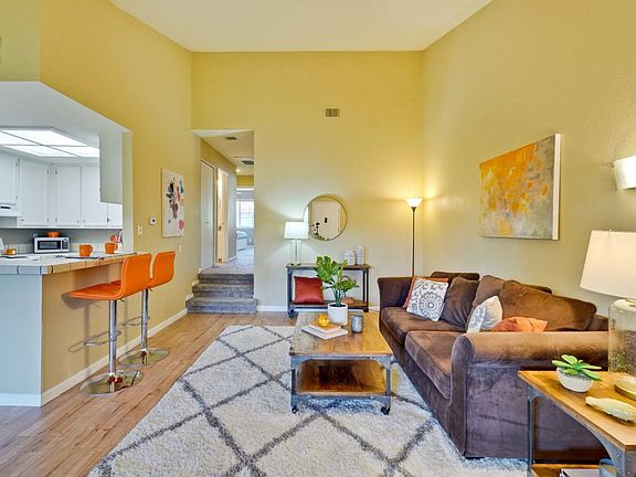 5th image of 414 Kenbrook Cir