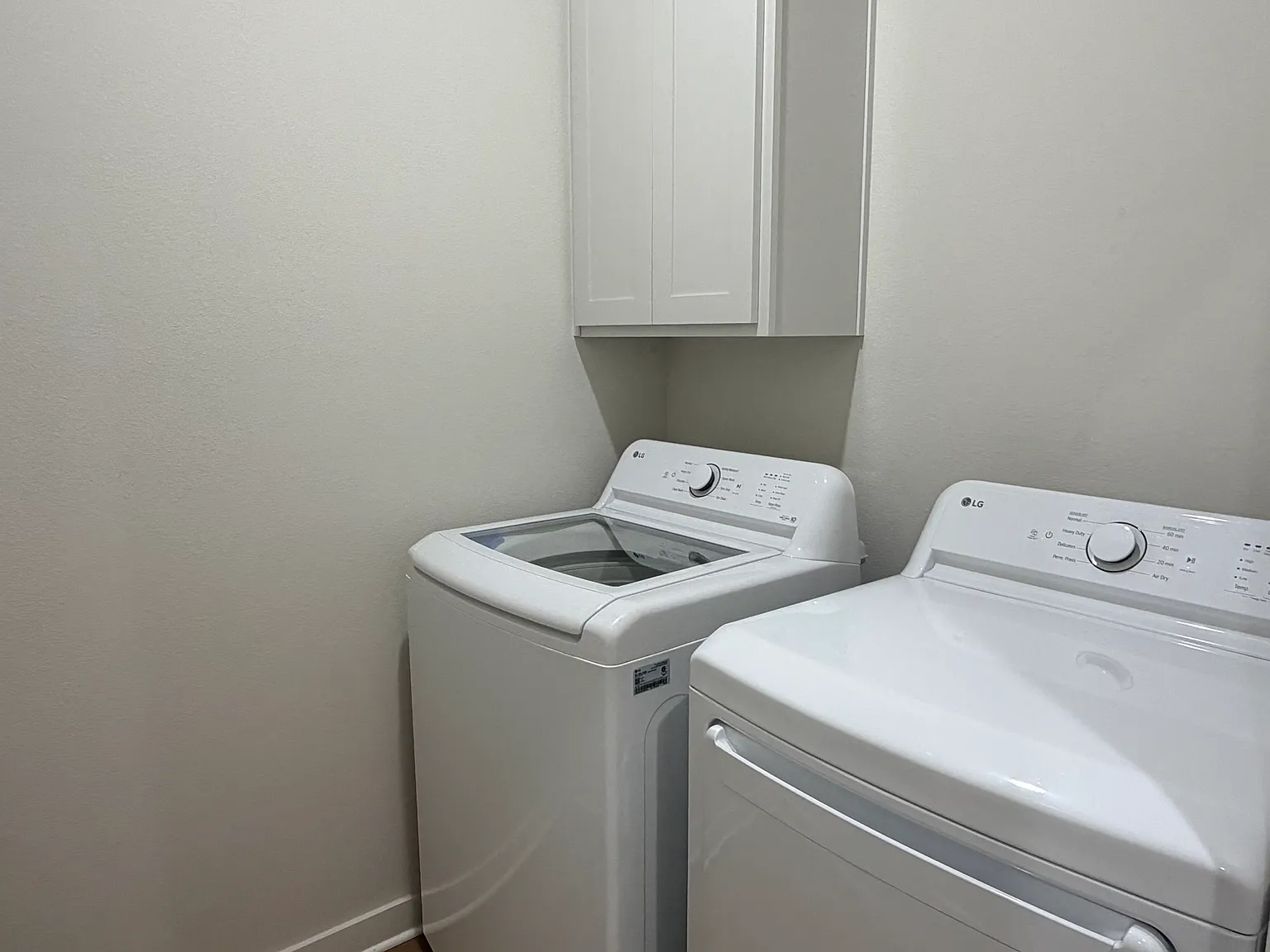 3 bed, 2.5 bath, 1475 sqft, $1,750 — Photo 4
