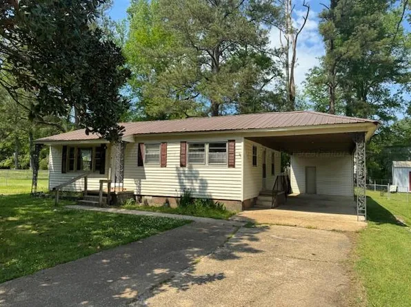 216 11th St SW, Fayette, AL 35555