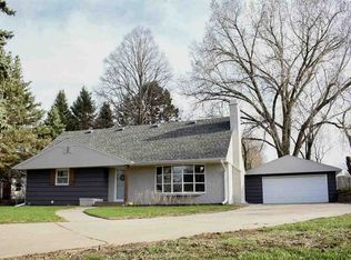 513 Fairacres Rd, Wayne, NE 68787