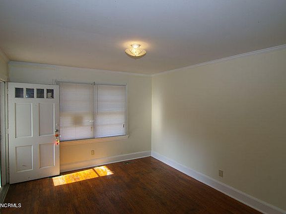 2nd image of 104 Holly St N #B