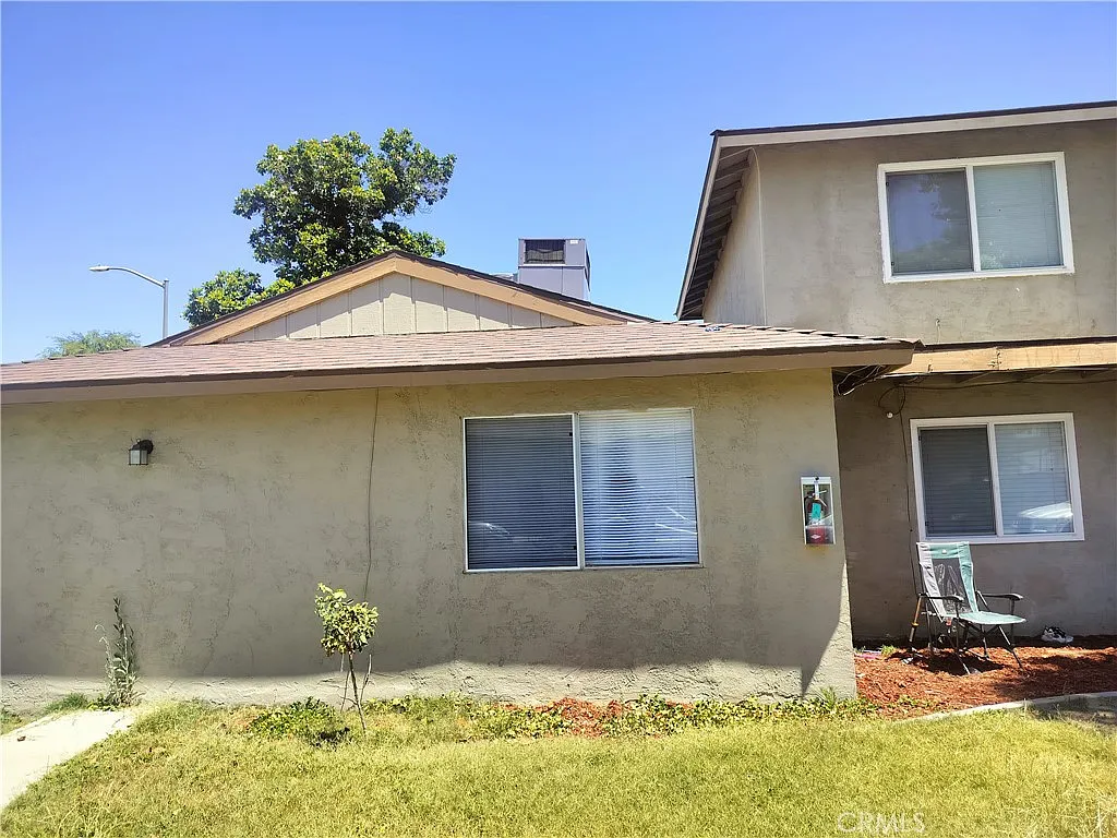 2 bed, 3696 sqft, $1,450 — Photo 2