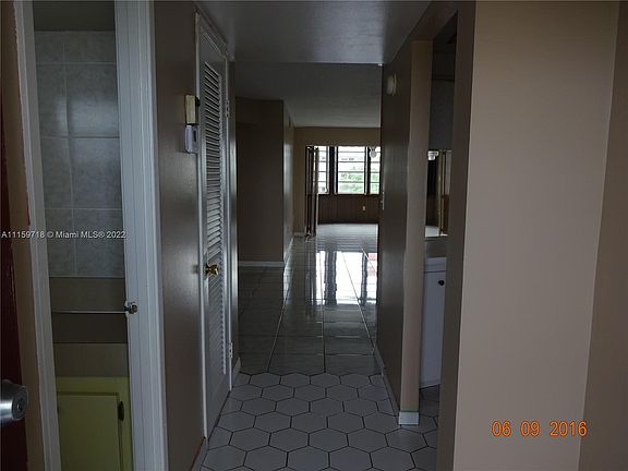 3rd image of 1770 NE 191st St #5151