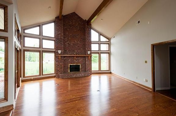 5th image of 104 Willshire Dr