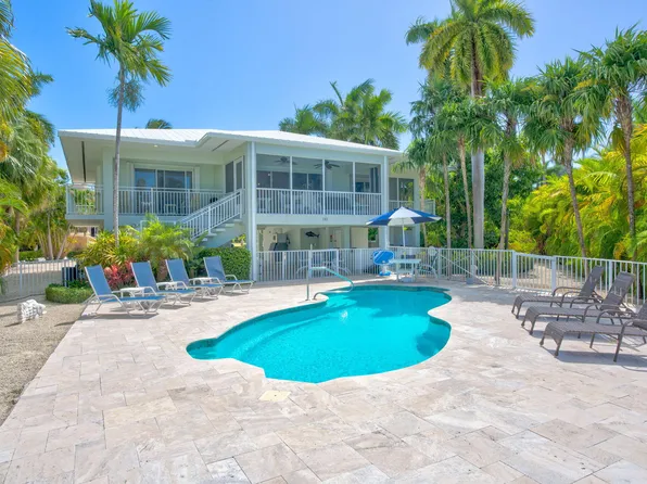 181 12th St, Key Colony Beach, FL 33051
