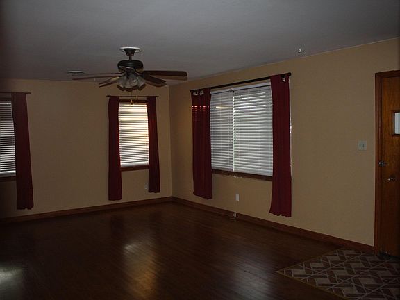 4th image of 417 Reasoner Ln