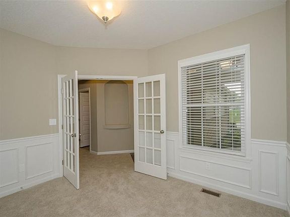 3rd image of 3216 Fontaine Ct #62203