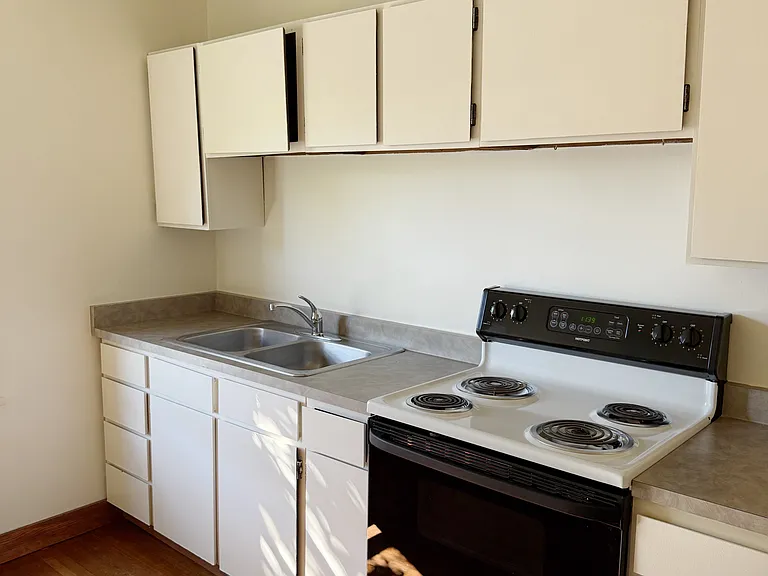 2102 SE 12th Ave #3 — Photo 7