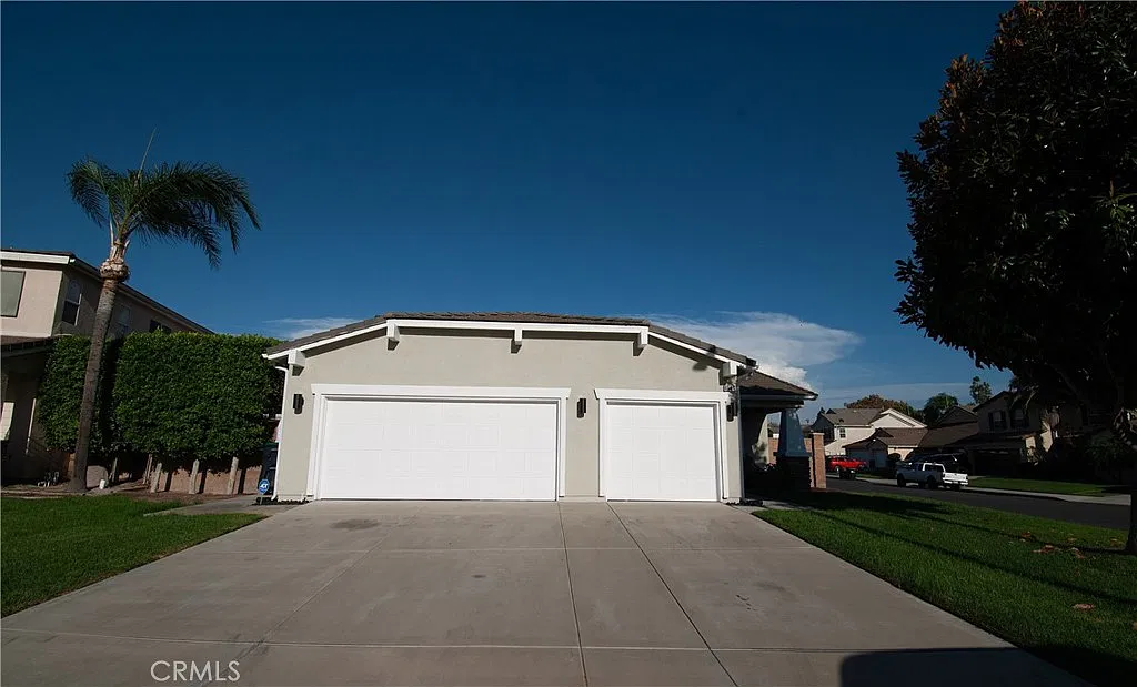 3 bed, 1718 sqft, $3,600 — Photo 1
