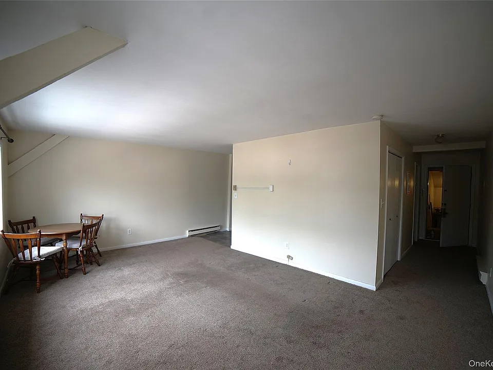 26 Railroad Ave
