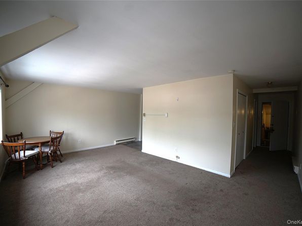 26 Railroad Ave