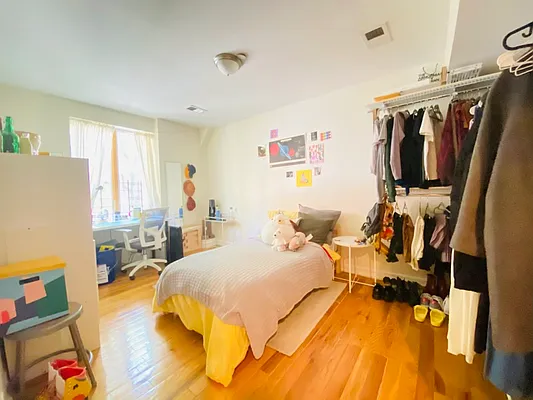 Rented by Compass | media 2