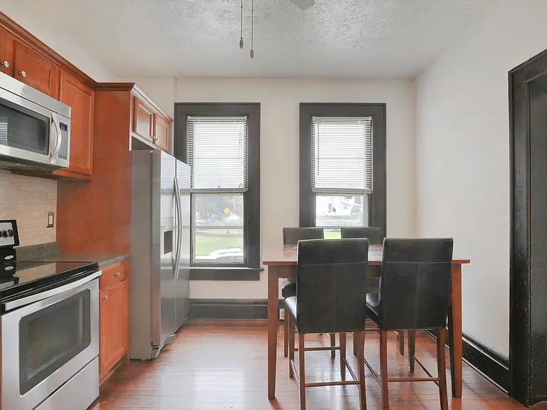 43 E Blake Ave — Photo 12