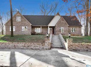 366 Robins Rd, Harvest, AL 35749