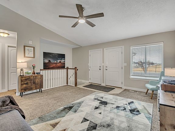 2nd image of 1663 E Shadow Dr