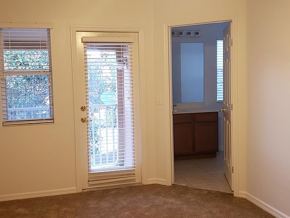 5th image of 2320 Retreat View Cir