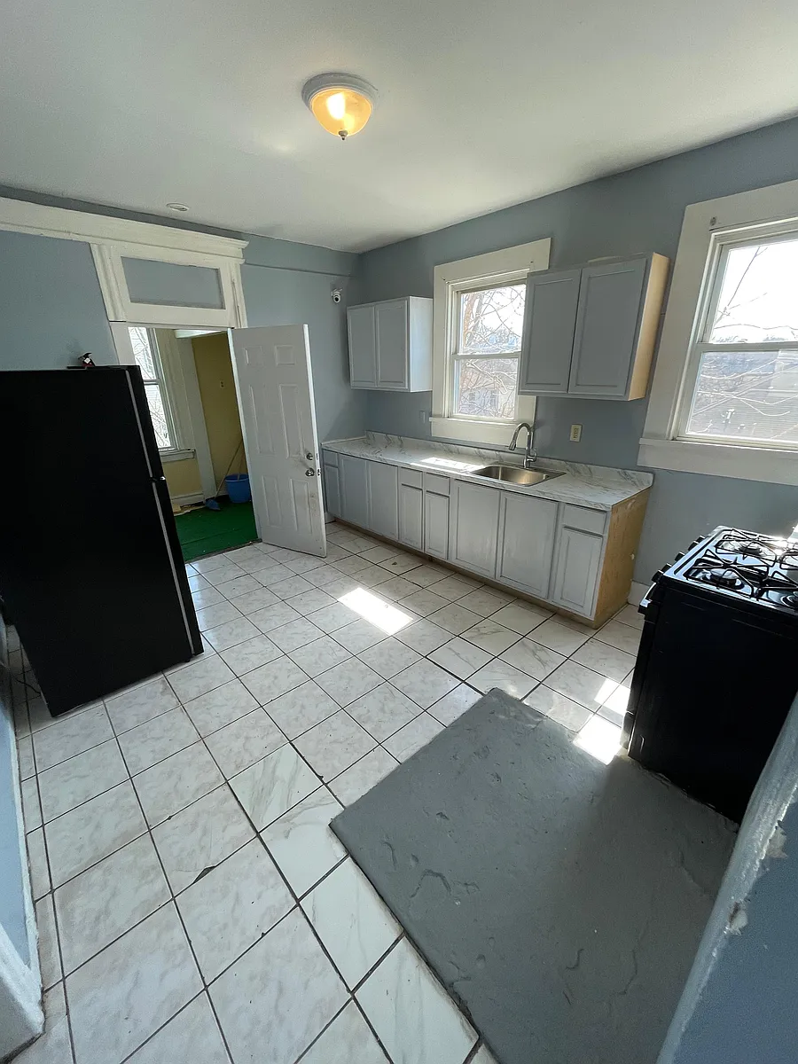 Building Photo - 734 S 19th St #3