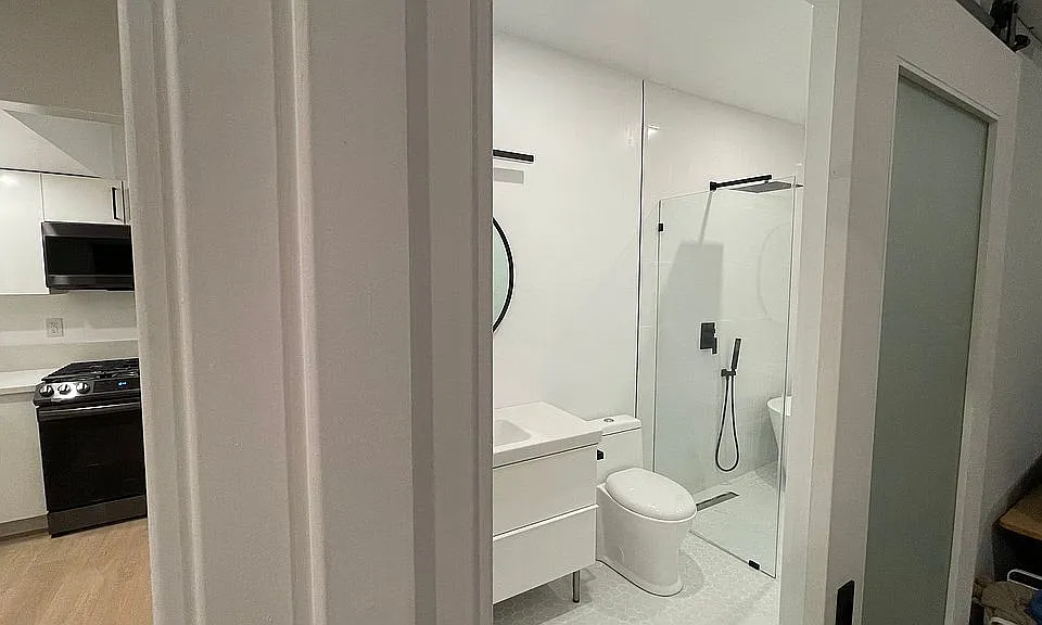 1255 Bed / Bath