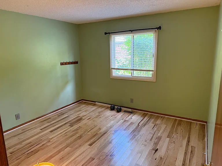 130 Lexington Ct — Photo 10